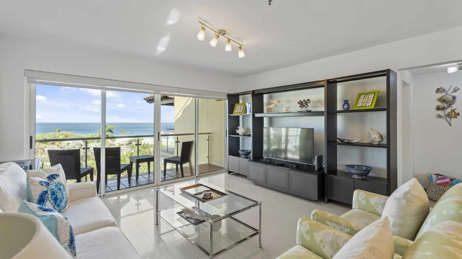 度假居 Beachfront -Bella Vista Penthouse 2Br Condo - E523 棕榈滩 阿鲁巴岛