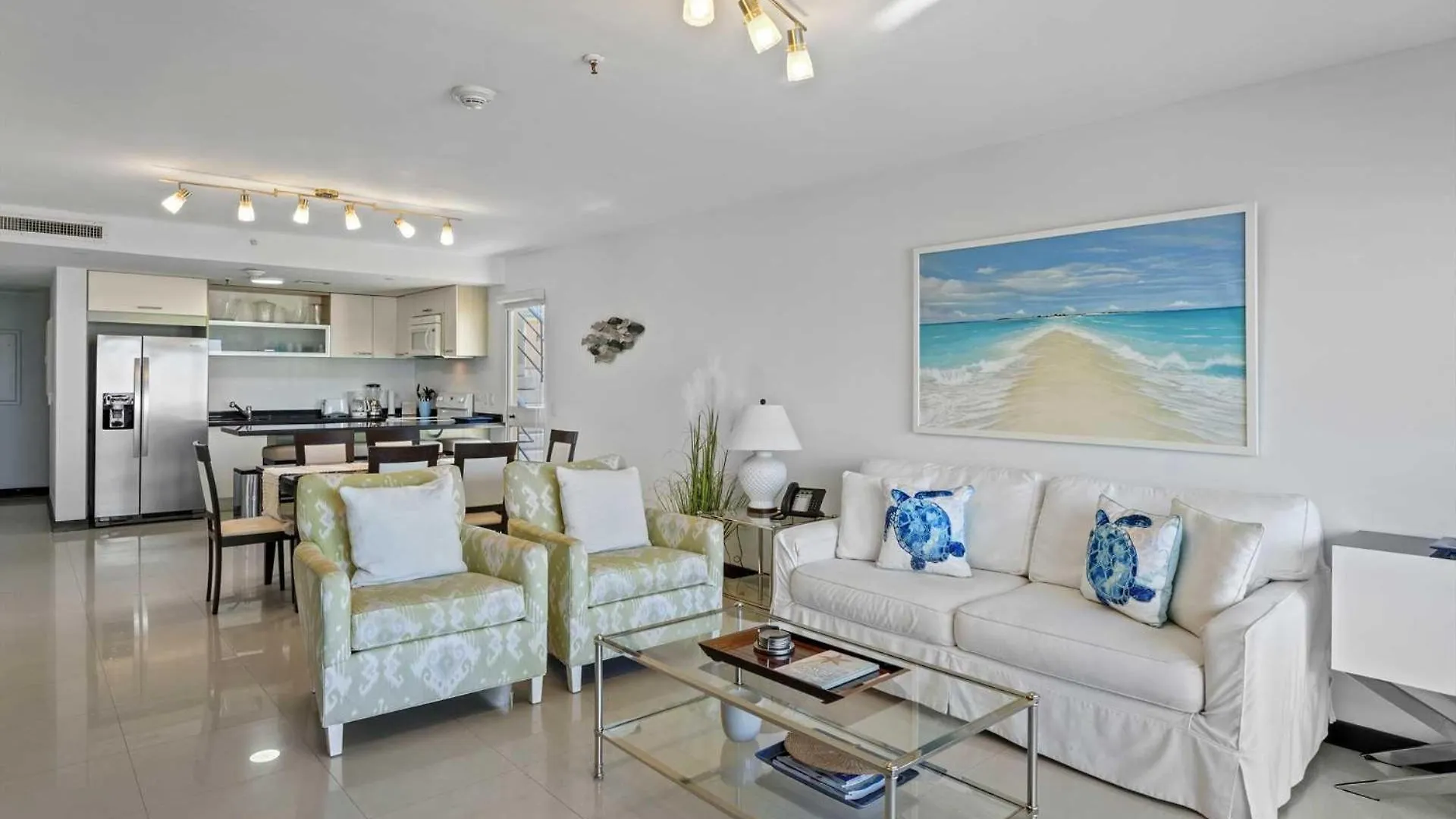 Beachfront -Bella Vista Penthouse 2Br Condo - E523 棕榈滩