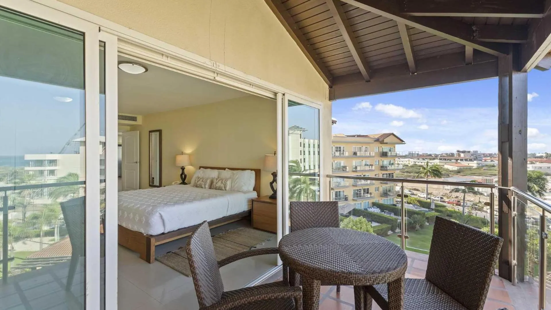 Beachfront -Bella Vista Penthouse 2Br Condo - E523 棕榈滩 阿鲁巴岛