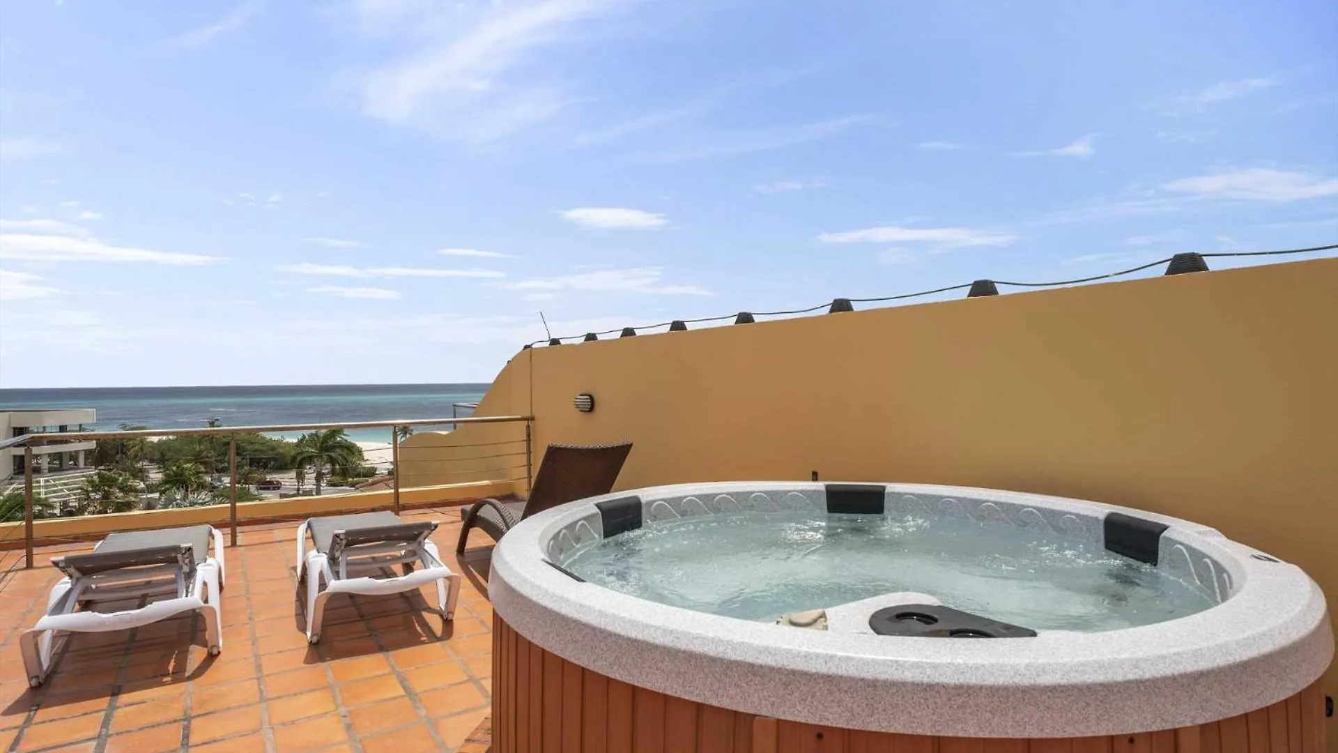Beachfront -Bella Vista Penthouse 2Br Condo - E523 Palm Beach 0*,  Aruba